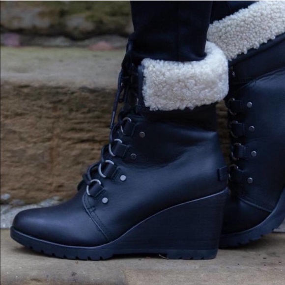 SOLDSorel After Hours lace-up faux-shearling boot - Picture 3 of 10